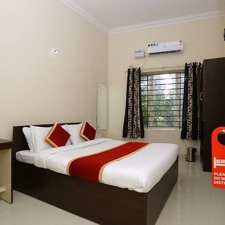 Oyo 9118 Saravana Inn Thiruvananthapuram Екстериор снимка