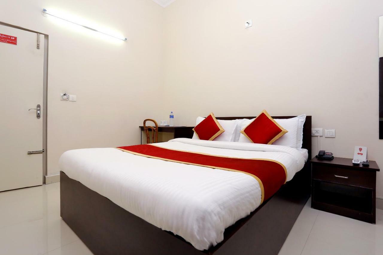 Oyo 9118 Saravana Inn Thiruvananthapuram Екстериор снимка