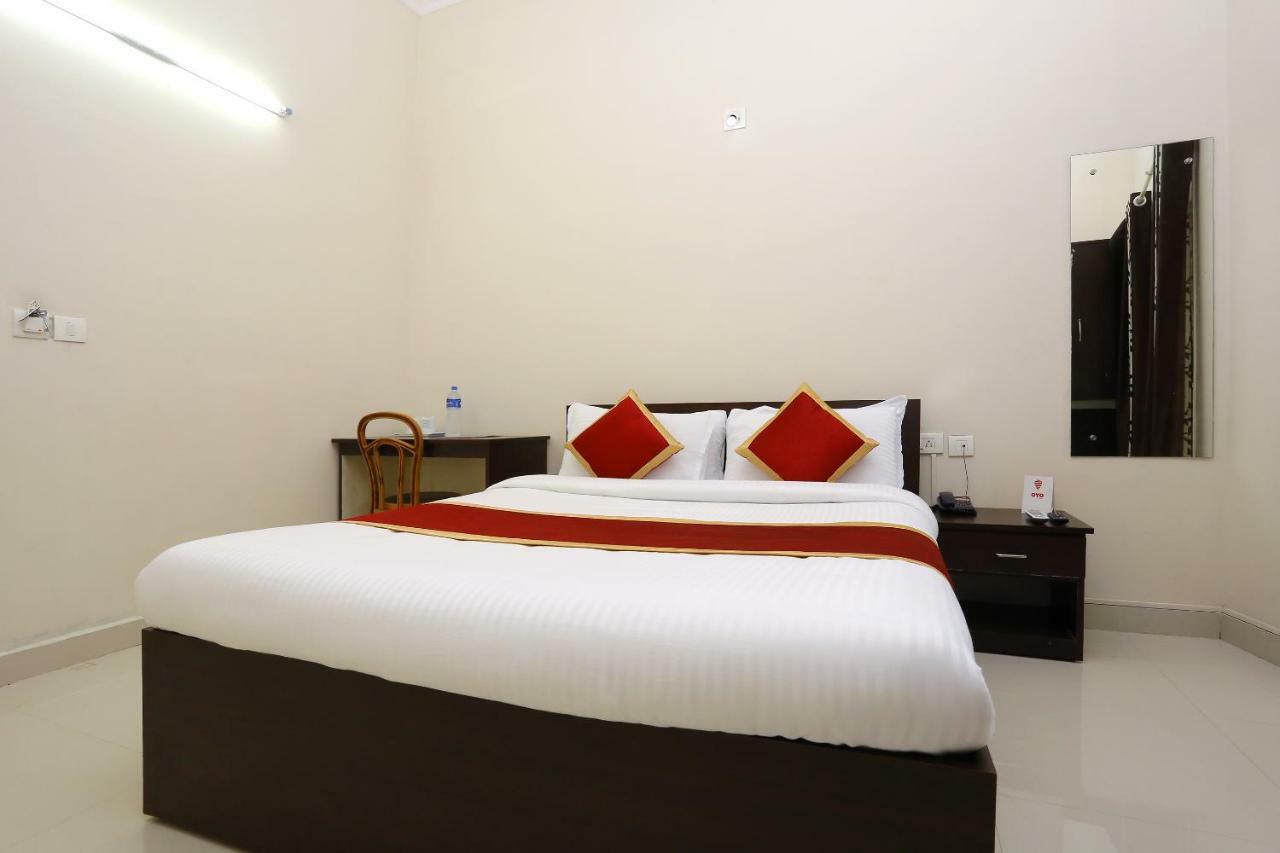 Oyo 9118 Saravana Inn Thiruvananthapuram Екстериор снимка