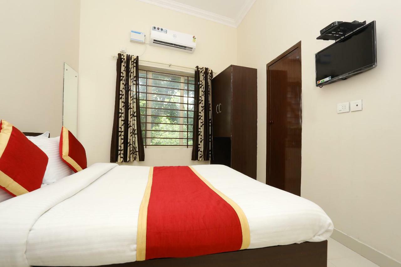 Oyo 9118 Saravana Inn Thiruvananthapuram Екстериор снимка