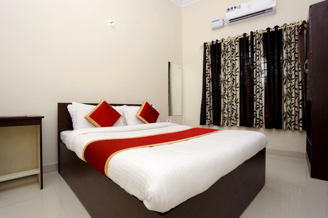 Oyo 9118 Saravana Inn Thiruvananthapuram Екстериор снимка