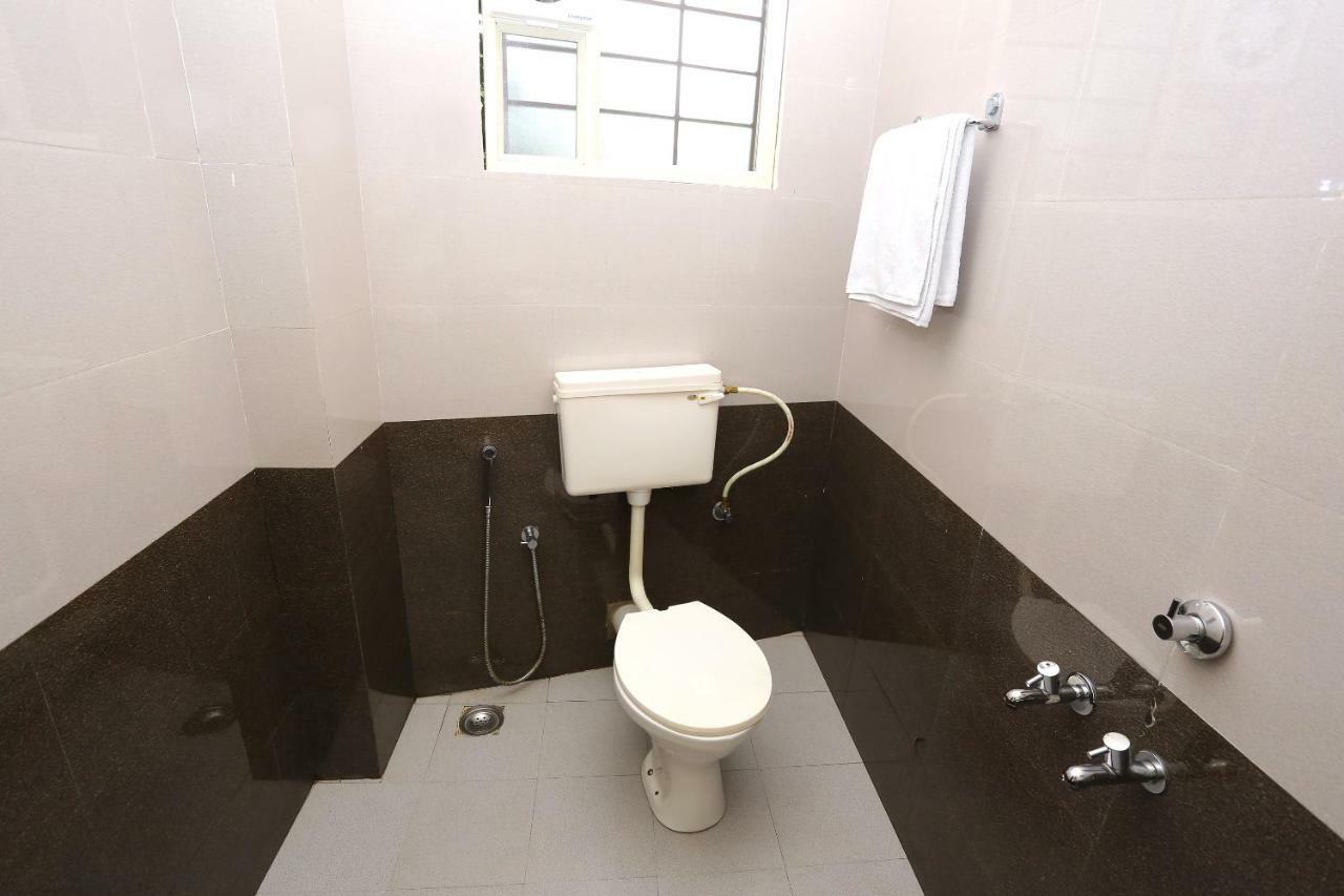 Oyo 9118 Saravana Inn Thiruvananthapuram Екстериор снимка