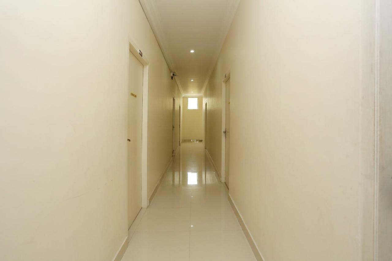Oyo 9118 Saravana Inn Thiruvananthapuram Екстериор снимка