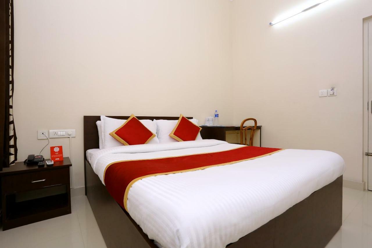 Oyo 9118 Saravana Inn Thiruvananthapuram Екстериор снимка